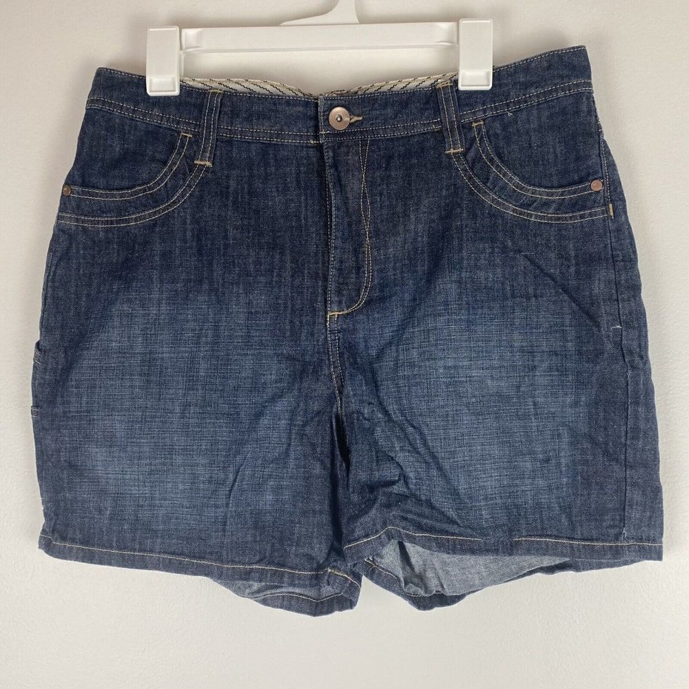 Lee Women's Denim Shorts Size 14 Just Below the Waist 100% Cotton Cargo Pocket